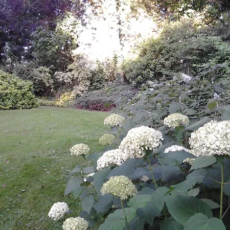 Les Jardins Bed & Breakfast
